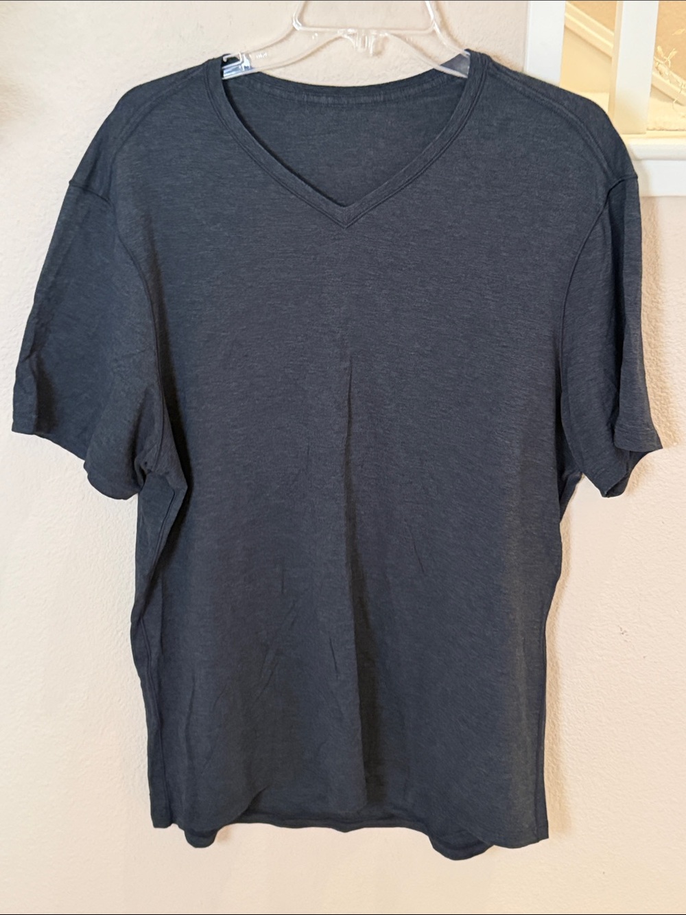 Lululemon Classic Men's V-Neck Short Sleeve T-Shirt - Charcoal